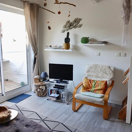 Beach, Wine, Dining, Sports, Summer, Winter Apartment Serignan Luaran gambar